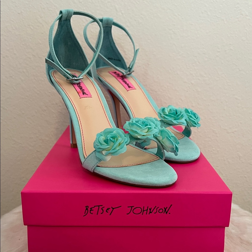 Betsy Johnson Bromme Mint Green Shoes